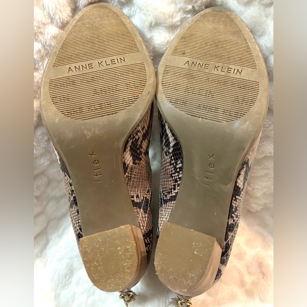 Anne Klein snakeskin chunky block heel ankle booties women’s size 7.5M - Picture 12 of 12